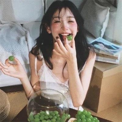 卿何薄命